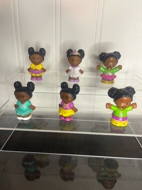 Little people Tessa figures